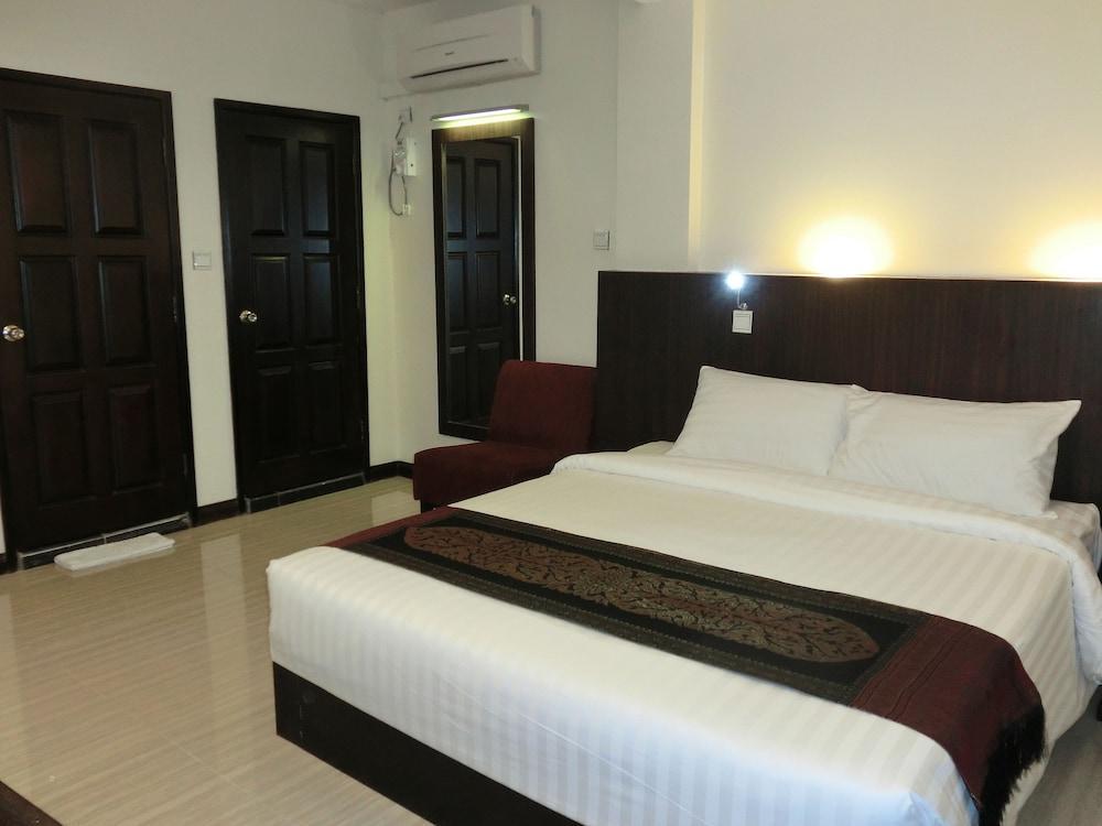 Hotel Yankin Yangon Exterior foto