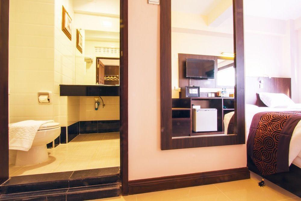 Hotel Yankin Yangon Exterior foto